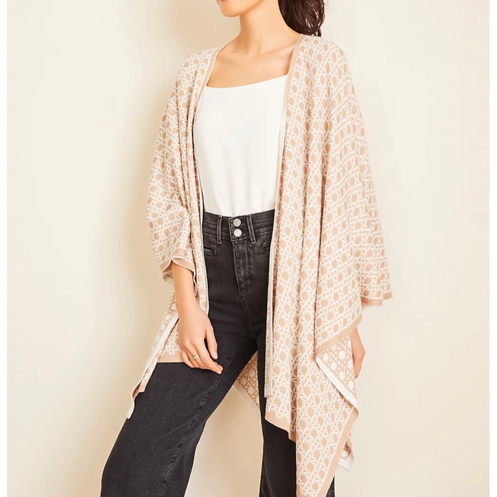 NWOT Ann Taylor Basketweave Open Poncho